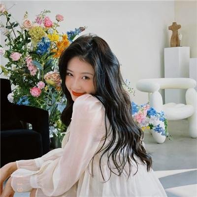 燕子与鹦鹉